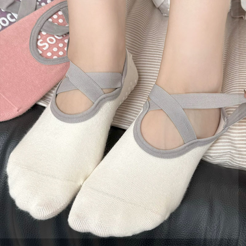 プロフェッショナル女性ヨガソックスシリコーン滑り止めバレエピ - Pilates & Yoga With Harna のレビューと価格