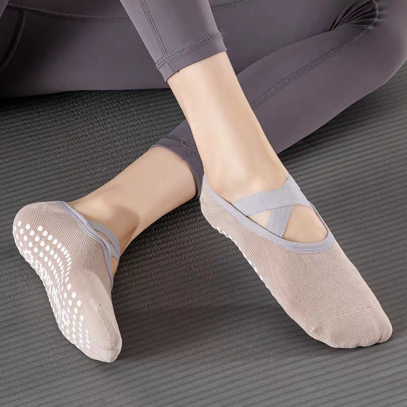 プロフェッショナル女性ヨガソックスシリコーン滑り止めバレエピ - Pilates & Yoga With Harna のレビューと価格