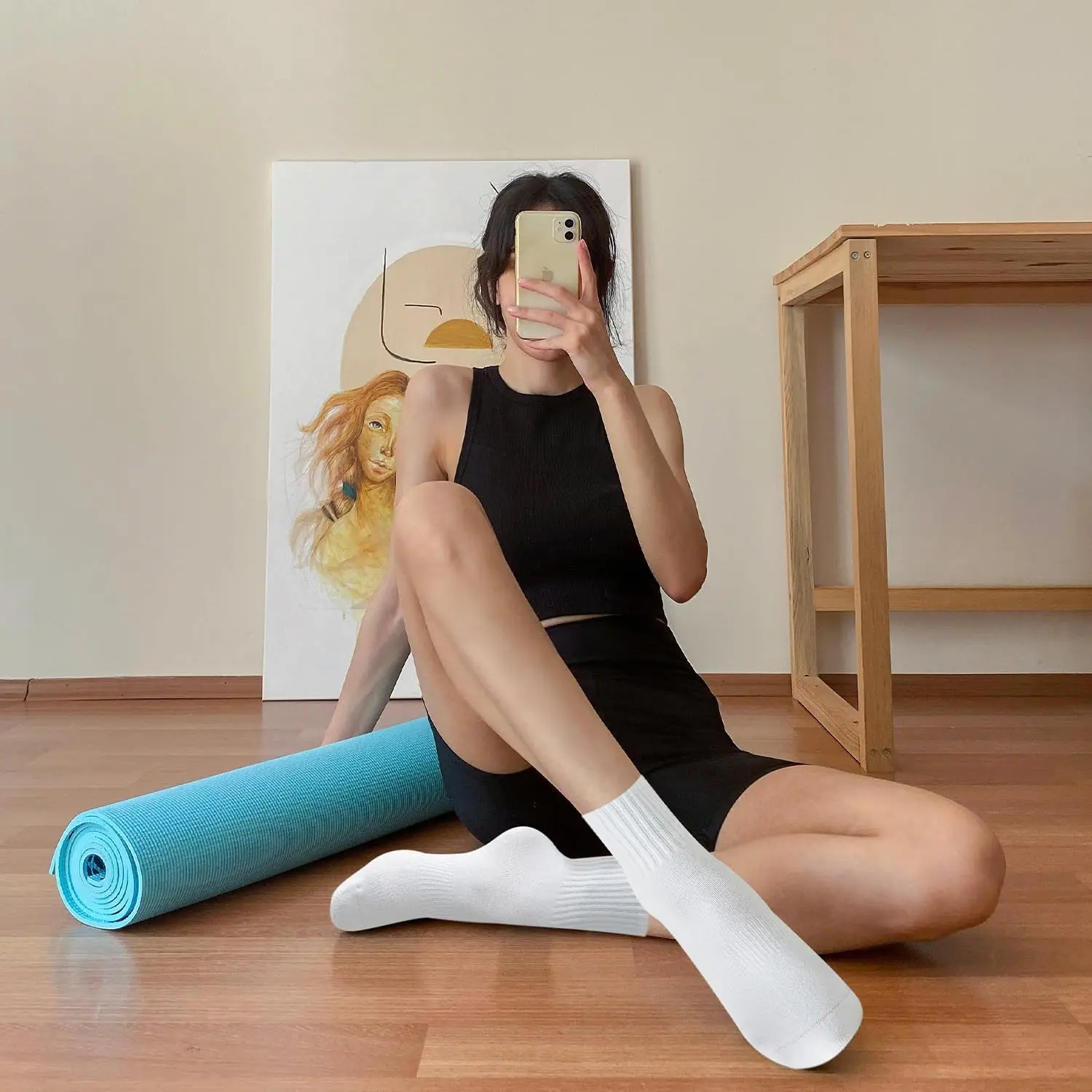 女性用ヨガソックス4足、ソリッドカラーのミッドソール滑り止め - Pilates & Yoga With Harna のレビューと価格
